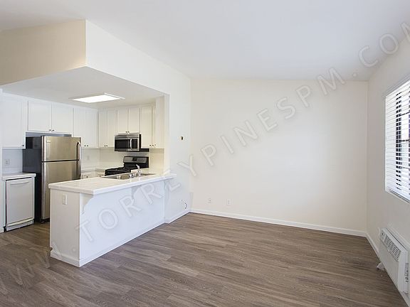 2nd image of 3727 & 3737 Grim Ave #3727-6