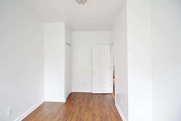 Rented by Julianna Realty Corp | media 25