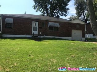 8832 Greenbrook Dr, Saint Louis, MO 63136