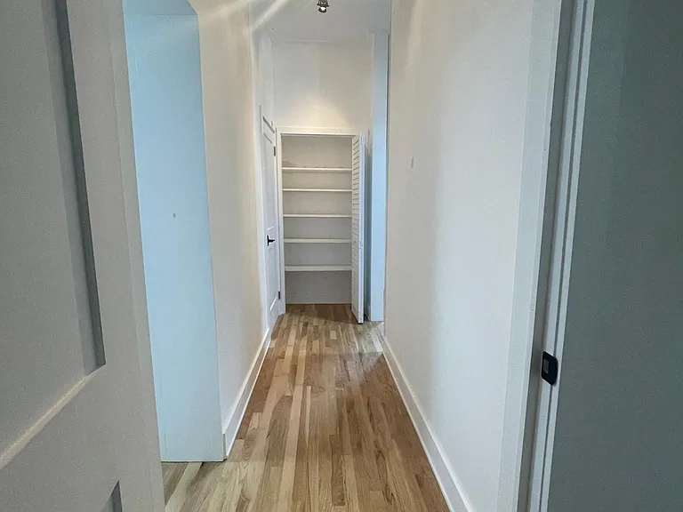 924 Rome St — Photo 3