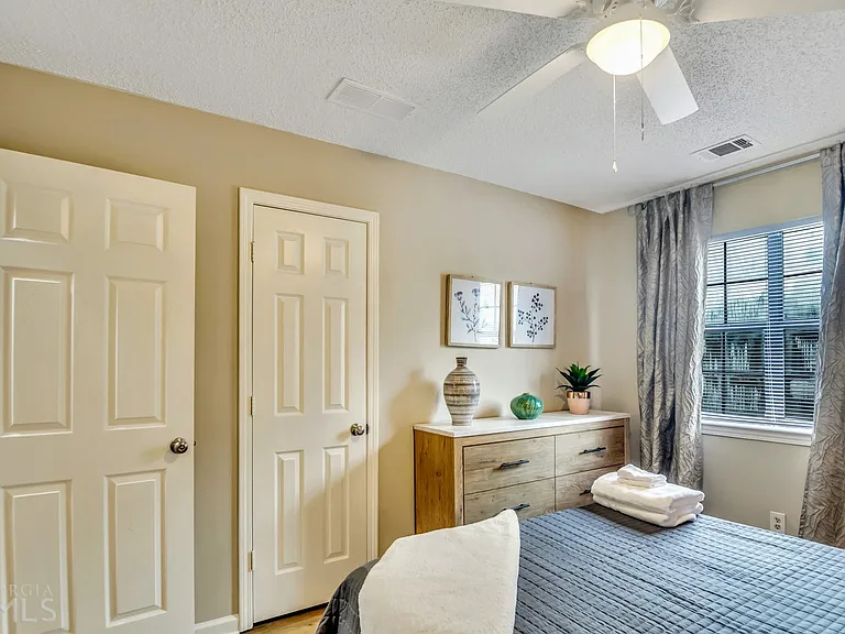 2025 Winsburg Dr NW — Photo 12
