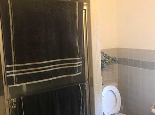 135-30 233rd St, Rosedale, NY 11422