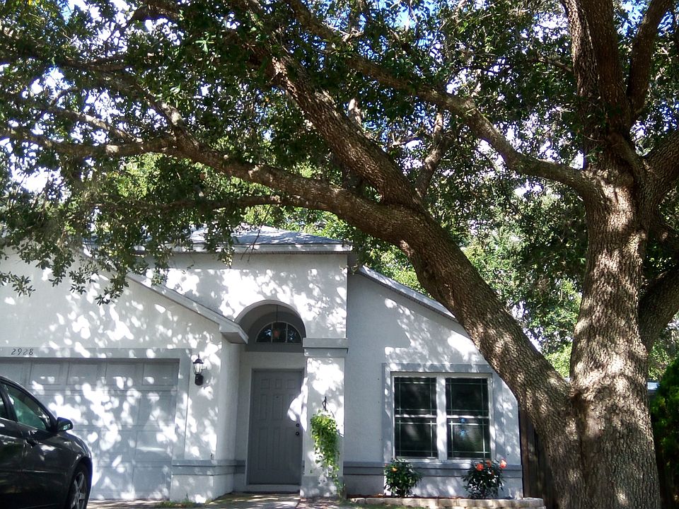 2nd image of 2928 Oaktree Dr