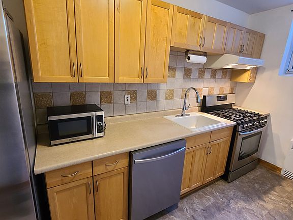 4th image of 8450 Boulevard E APT 1H