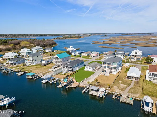 9105 W 9th Street, Surf City, NC 28445