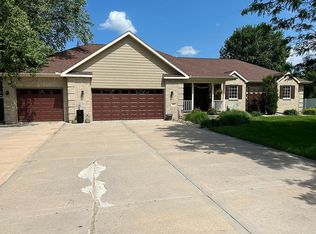 5640 N 1st Ave, Hastings, NE 68901