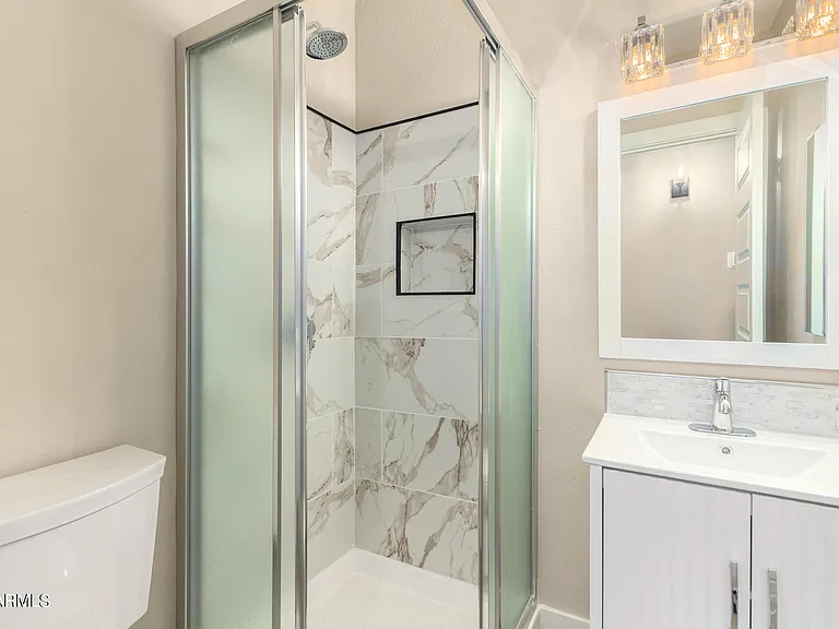 1602 W Rockwood Dr — Photo 33
