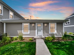 323 Somerset Ln #323, Vernon Hills, IL 60061
