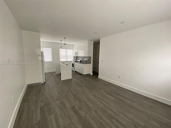 4th image of 215 Zamora Ave APT 7