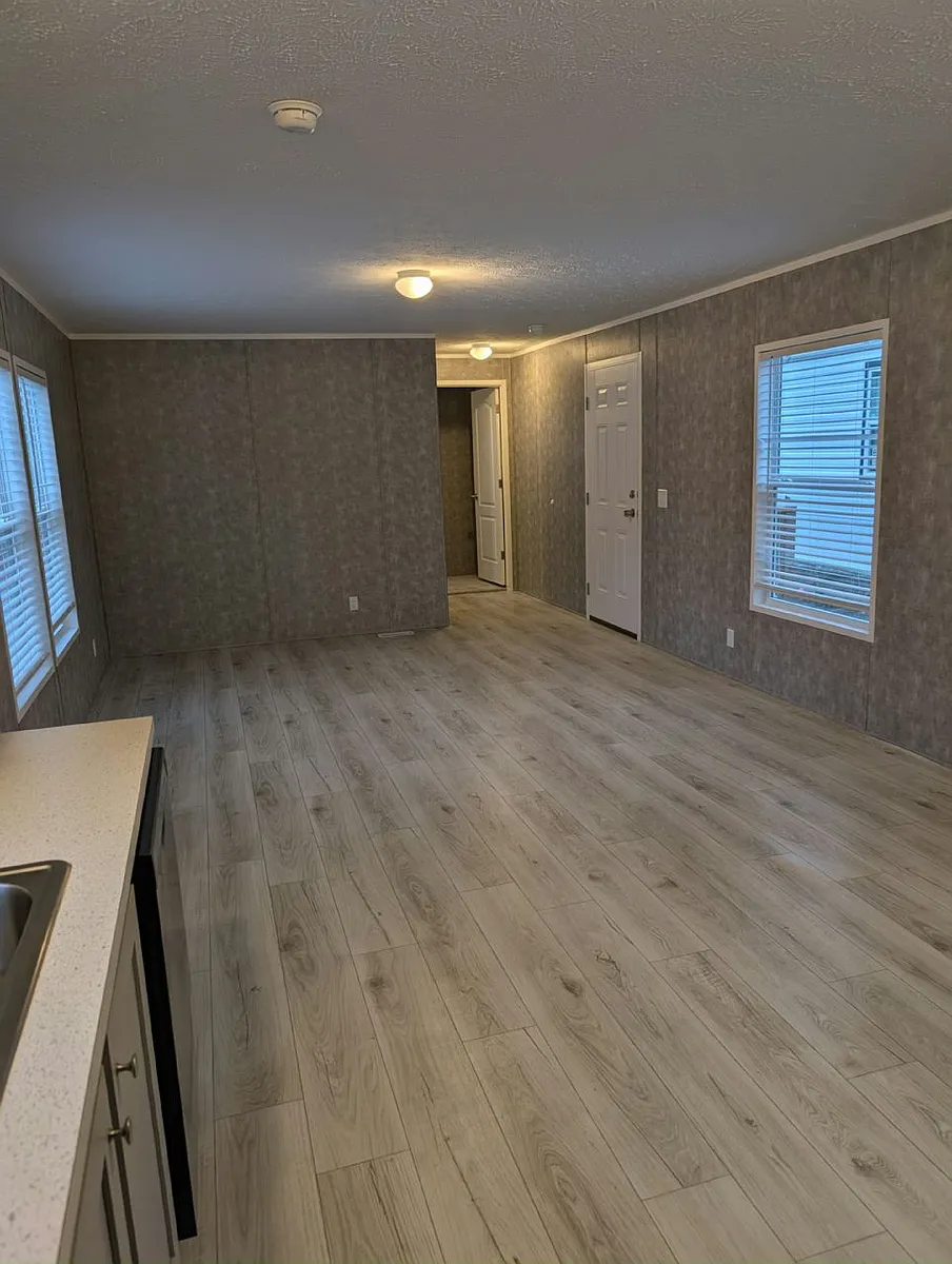 Building Photo - 49643 Pine Dr #18