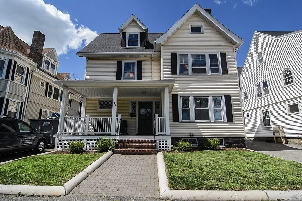 3 bed, 1632 sqft, $3,250 — Photo 1