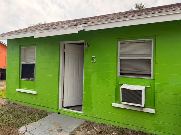 939 Admiral Dr, Corpus Christi, TX