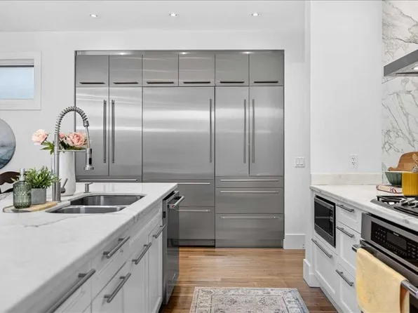 3815 E 7a St SW, Calgary, AB T2T 2Y8