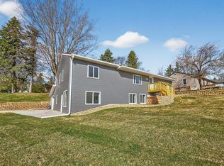 311 Highland Ct SW, Rochester, MN 55902