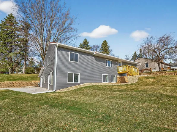 311 Highland Ct SW, Rochester, MN 55902