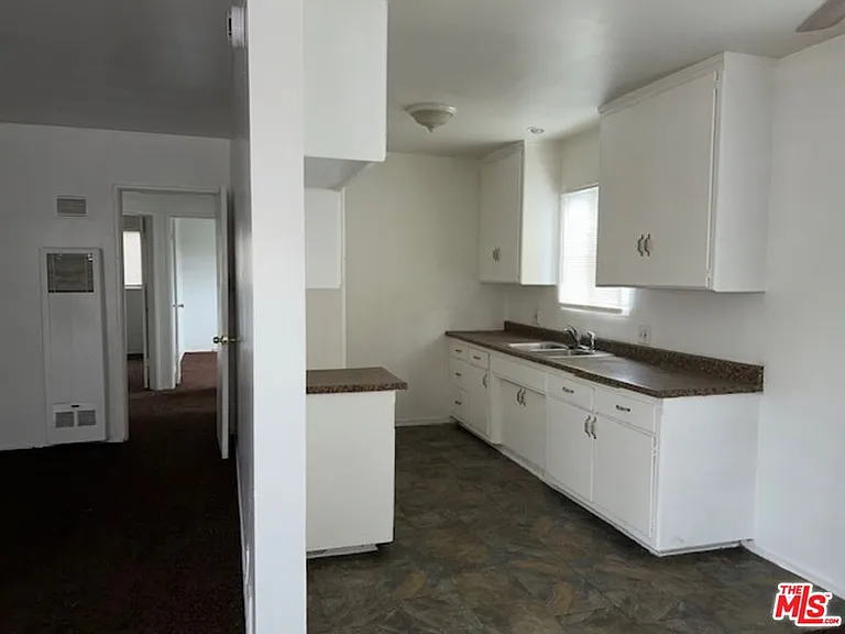 10702 Crenshaw Blvd #5 — Photo 12
