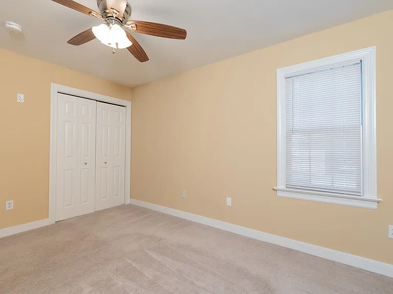 4329 Deertrail Dr N — Photo 19