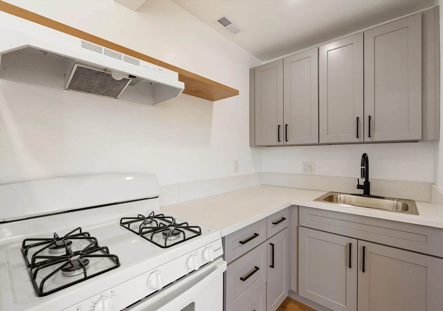 1329 W. Carson St. — Photo 3