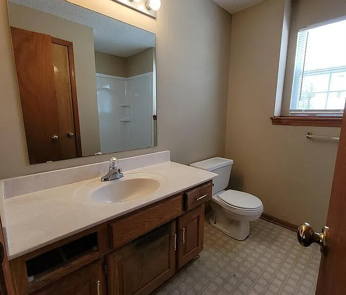 8115 Woodson Dr — Photo 9