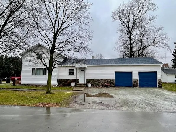 107 E Sunset Dr, Bourbon, IN 46504