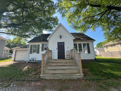 30 E Maple St, Canton, IL, 61520