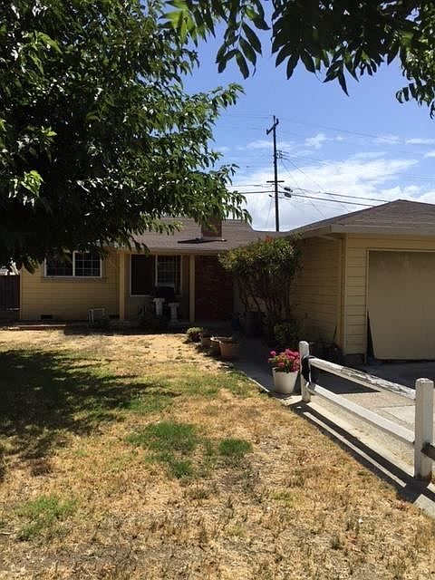 2nd image of 1334 Holly Hill Dr