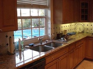 4450 NE 13th Ter, Oakland Park, FL 33334