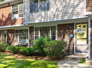 195 Falmouth Rd APT 9C, Mashpee, MA 02649