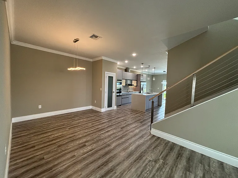 2049 Greenbriar Ter #2049 — Photo 4