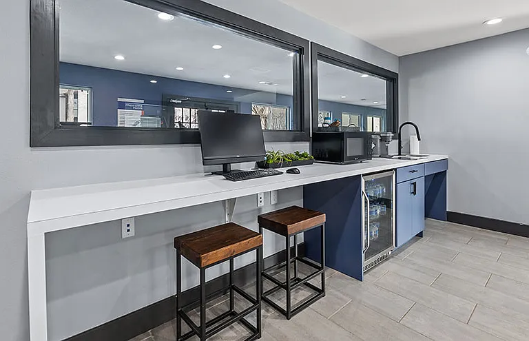 The Oakley Apartment Homes — Photo 16