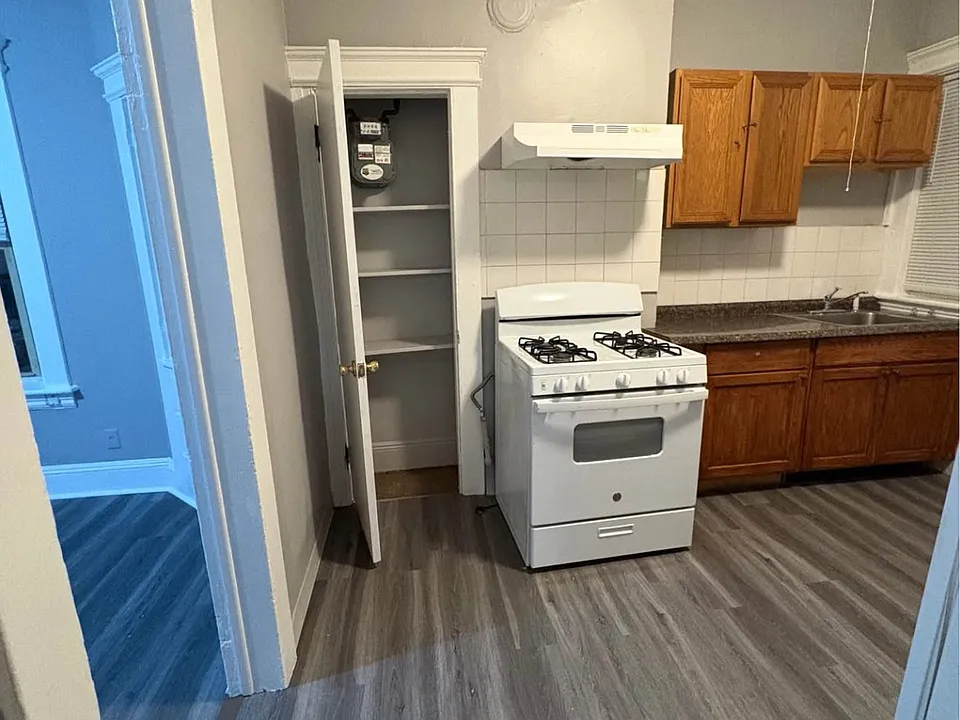 50 Wood Ave #2