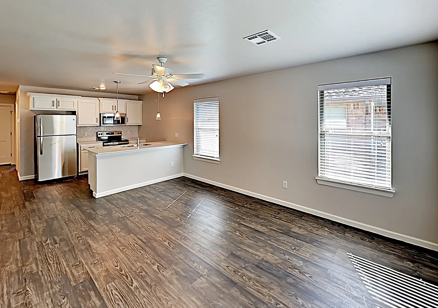 2 Bedroom 2 Bathroom 1 Car Garage Duplex with upgrades located off Broadway Extension, a short di... — Photo 4