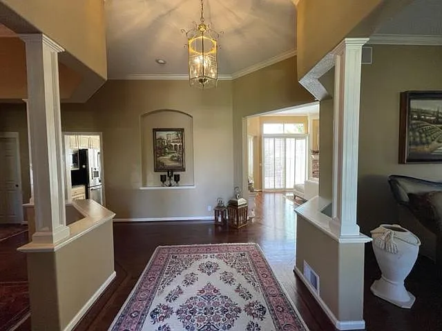 811 Fox Glen Pl — Photo 5