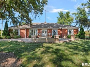 806 Phillips Ferry Rd, Bluffs, IL 62621