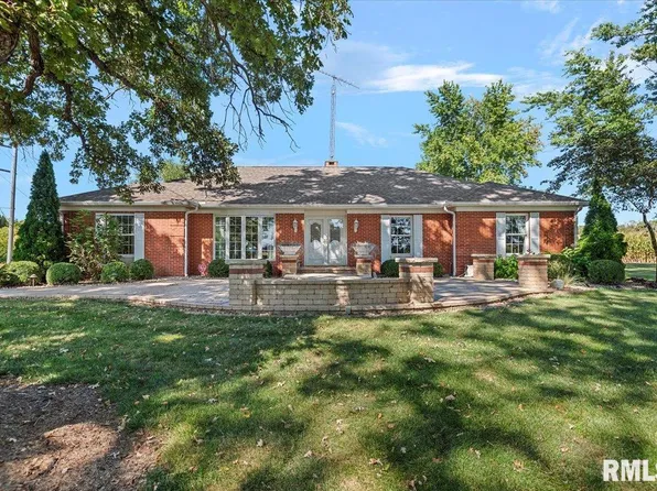 806 Phillips Ferry Rd, Bluffs, IL 62621