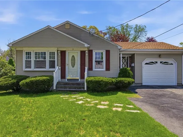 21 Citizen St, Cumberland, RI 02864