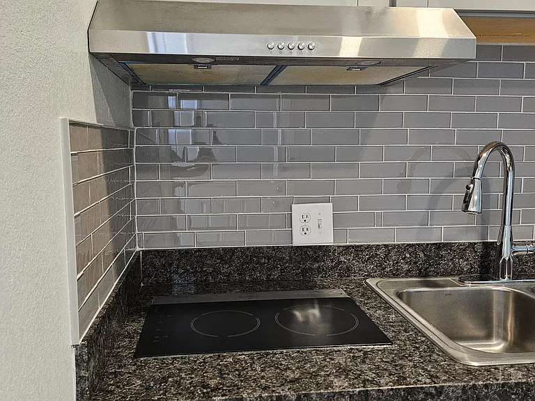 4132 W Greenway Rd — Photo 3