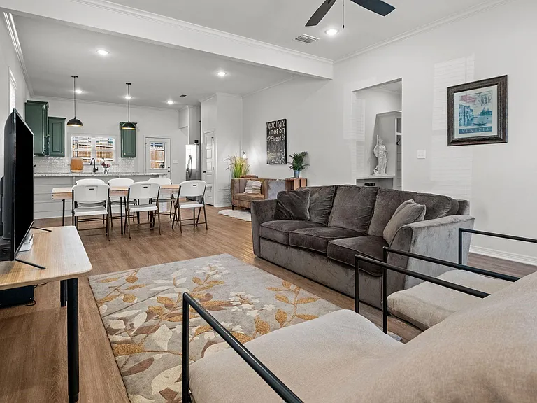 3067 Royal Garden Rd — Photo 5