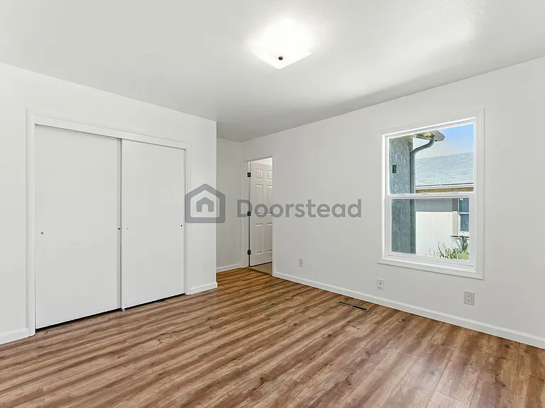 4339 Adeline St #B — Photo 27