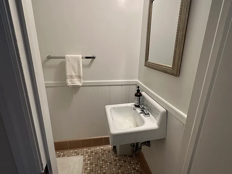 804 Valley View St — Photo 49
