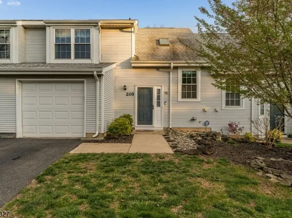 205 Chatsworth Dr, Franklin Twp., NJ 08873