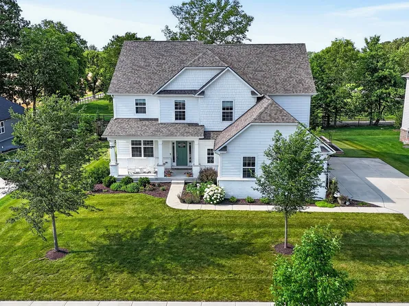 2752 Flowing Creek Pl, Westfield, IN 46074