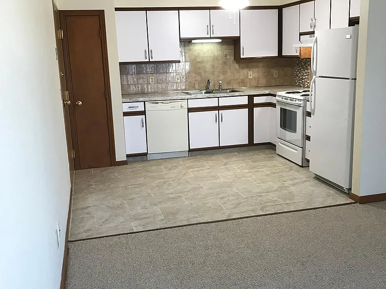 68 Woonasquatucket Ave — Photo 9