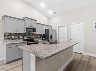 1405 Cleveland Ave, Lehigh Acres, FL 33972