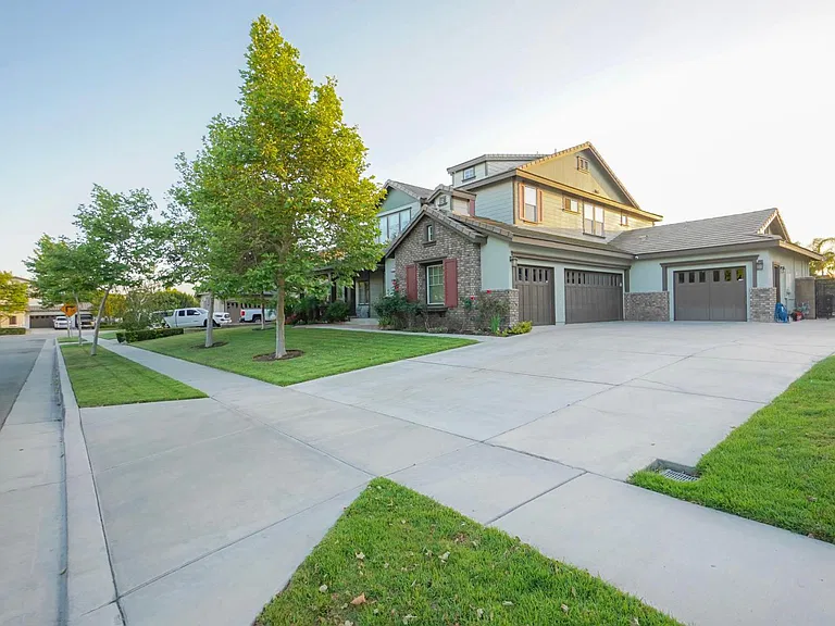 14432 Bethany Ave — Photo 9