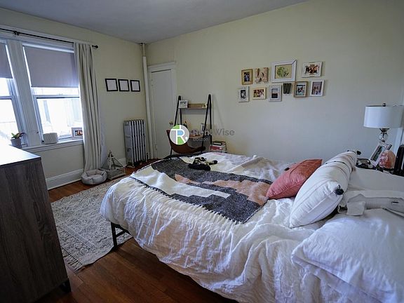 4th image of 122 Washington St #13