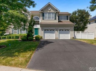 6 Clark St, Sayreville, NJ 08872