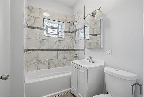 2 bed, 800 sqft, $1,300 — Photo 3