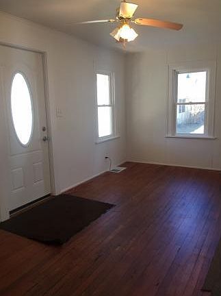 3rd image of 225 Norris Ave