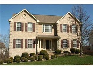 7008 Weeping Willow Dr, Coraopolis, PA